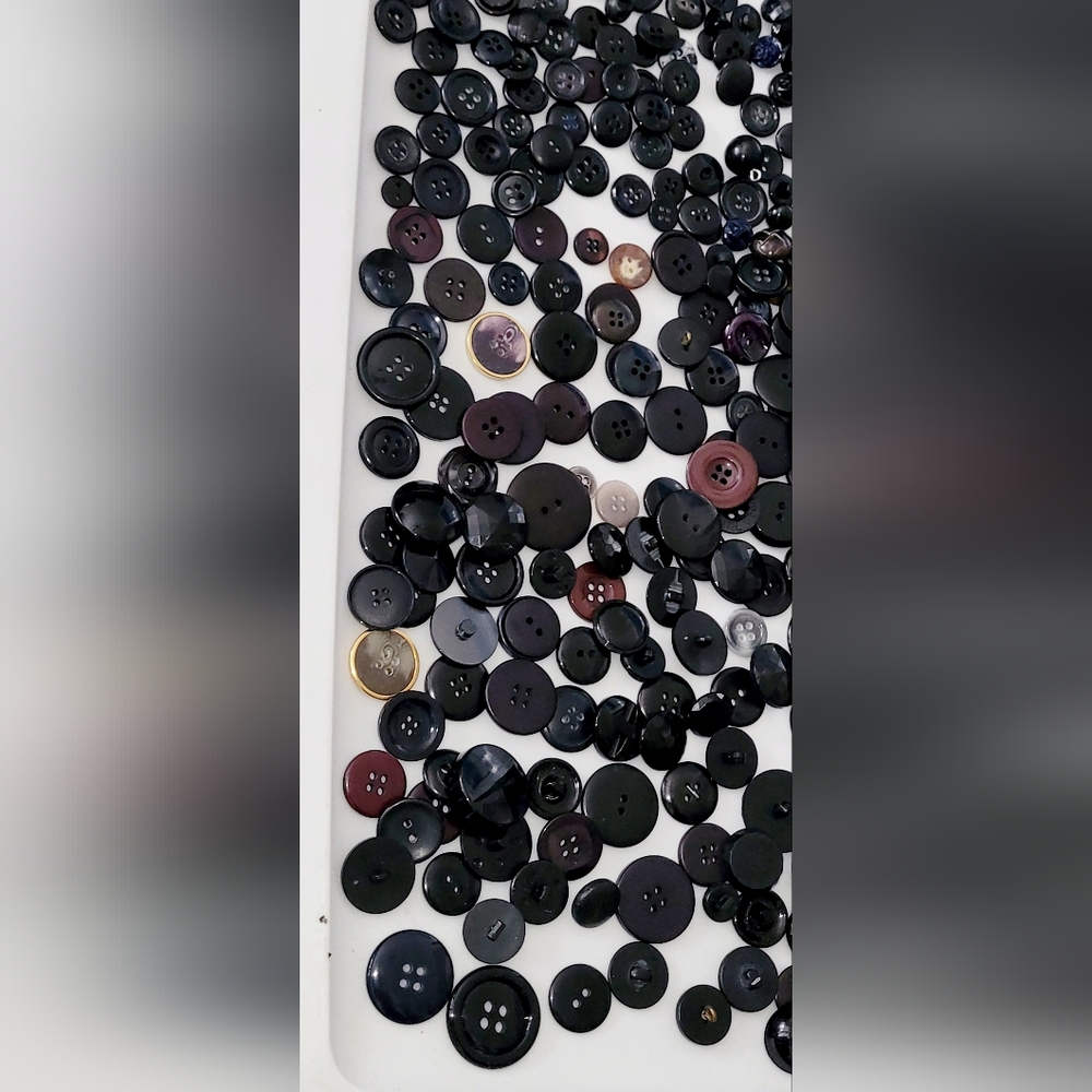 Assorted Black Buttons Collection โ โ โ bulk Lot - Picture 3 of 11